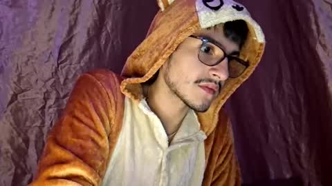 Snapshot of camilor00 chatting on 11/17/25, 12:27 camilor00 online show from 11/17/25, 12:27