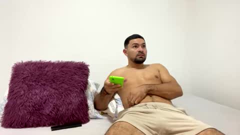 camilor_30 online show from 11/17/25, 10:21