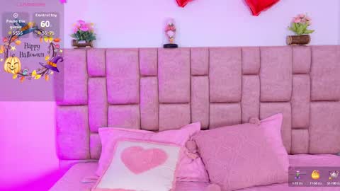 camiluxe online show from 10/08/25, 12:58