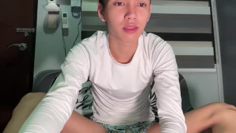 Ethan online show from 10/23/25, 05:12