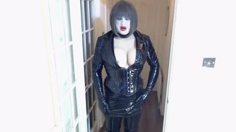 candi smokes online show from 12/20/24, 07:50