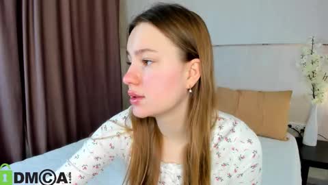 Candy online show from 11/06/25, 01:17