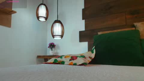 Jolie online show from 11/14/25, 11:02