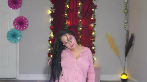 Snapshot of candy_girl_1830 chatting on 11/08/25, 01:33 candy girl 1830 online show from 11/08/25, 01:33