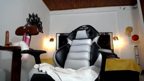 candy online show from 01/16/25, 08:00