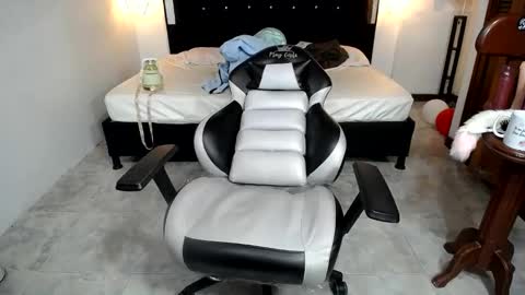 candy online show from 02/16/25, 02:31