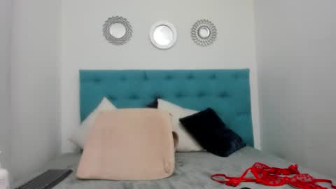 Snapshot of candy_liss18 chatting on 10/26/25, 12:05 liss sophia online show from 10/26/25, 12:05