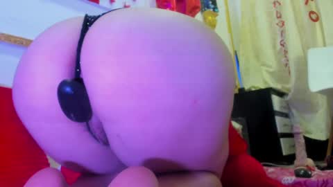 Snapshot of candy_plus chatting on 02/13/25, 10:00 Candy plus online show from 02/13/25, 10:00