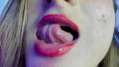 Snapshot of candy_plus chatting on 02/25/25, 10:29 Candy plus online show from 02/25/25, 10:29