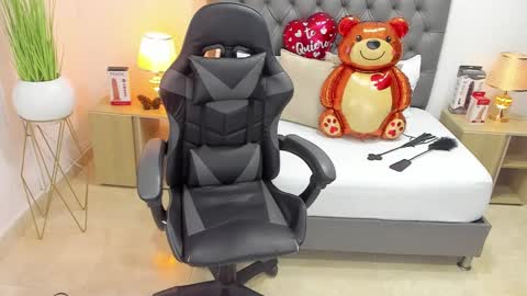 CANDY online show from 02/18/25, 07:19