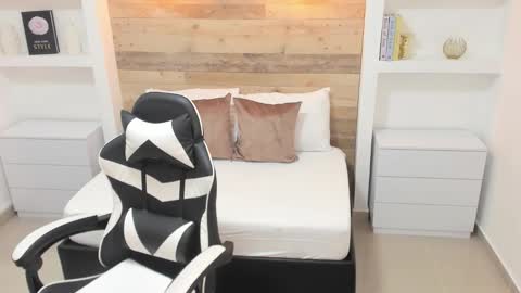 CANDY online show from 11/01/25, 07:16