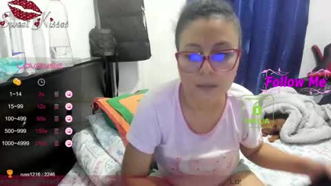 Snapshot of candy_val chatting on 02/24/25, 05:43 candy_val online show from 02/24/25, 05:43