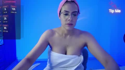 Candy Dowson online show from 01/16/25, 09:51