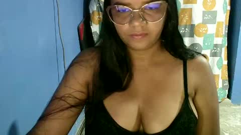 Snapshot of candyflowerlub chatting on 02/02/25, 12:24 candyflowerlub online show from 02/02/25, 12:24
