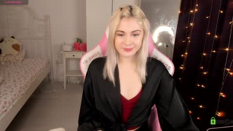 Snapshot of candyhannah chatting on 12/09/24, 02:39 You can call me HH online show from 12/09/24, 02:39