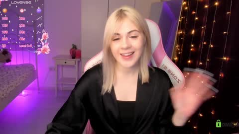 Snapshot of candyhannah chatting on 12/29/24, 05:22 You can call me HH online show from 12/29/24, 05:22