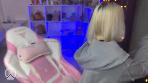 Snapshot of candyhannah chatting on 09/14/25, 06:51 You can call me HH online show from 09/14/25, 06:51