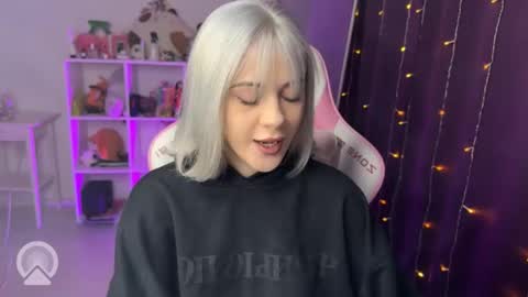 Snapshot of candyhannah chatting on 09/16/25, 04:52 You can call me HH online show from 09/16/25, 04:52