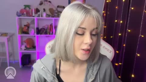 Snapshot of candyhannah chatting on 09/19/25, 05:24 You can call me HH online show from 09/19/25, 05:24