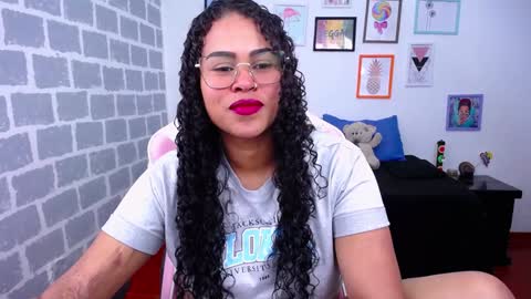 Snapshot of candyhot_sex chatting on 12/02/24, 06:10 Karen online show from 12/02/24, 06:10