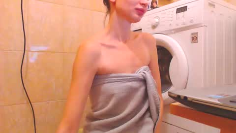 Snapshot of candyjesx chatting on 12/04/24, 05:44 CANDYJESx online show from 12/04/24, 05:44