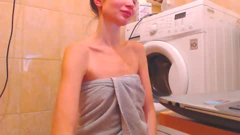 Snapshot of candyjesx chatting on 12/10/24, 05:11 CANDYJESx online show from 12/10/24, 05:11