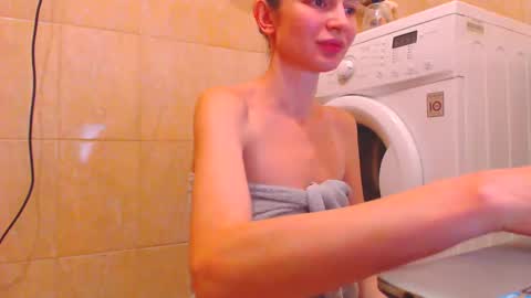 Snapshot of candyjesx chatting on 12/12/24, 04:21 CANDYJESx online show from 12/12/24, 04:21