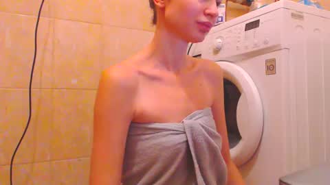 Snapshot of candyjesx chatting on 12/13/24, 11:23 CANDYJESx online show from 12/13/24, 11:23