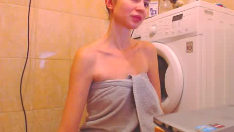 Snapshot of candyjesx chatting on 12/14/24, 05:14 CANDYJESx online show from 12/14/24, 05:14