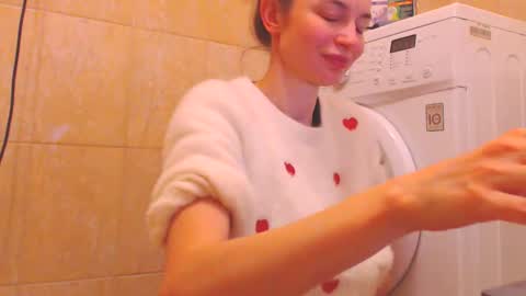 Snapshot of candyjesx chatting on 12/20/24, 02:27 CANDYJESx online show from 12/20/24, 02:27