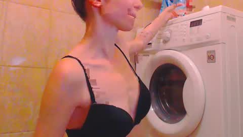 Snapshot of candyjesx chatting on 01/12/25, 02:41 CANDYJESx online show from 01/12/25, 02:41