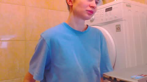 Snapshot of candyjesx chatting on 01/14/25, 04:40 CANDYJESx online show from 01/14/25, 04:40