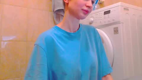 Snapshot of candyjesx chatting on 01/15/25, 04:32 CANDYJESx online show from 01/15/25, 04:32