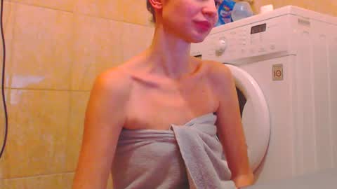 Snapshot of candyjesx chatting on 01/22/25, 03:40 CANDYJESx online show from 01/22/25, 03:40