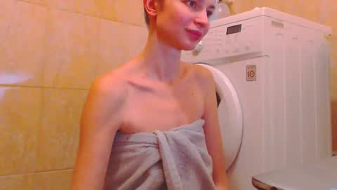 Snapshot of candyjesx chatting on 01/25/25, 02:47 CANDYJESx online show from 01/25/25, 02:47