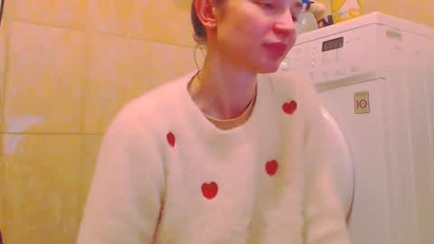 Snapshot of candyjesx chatting on 01/27/25, 05:26 CANDYJESx online show from 01/27/25, 05:26