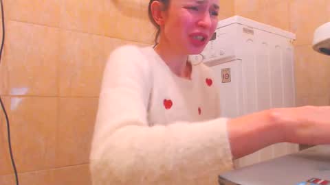 Snapshot of candyjesx chatting on 02/02/25, 11:51 CANDYJESx online show from 02/02/25, 11:51