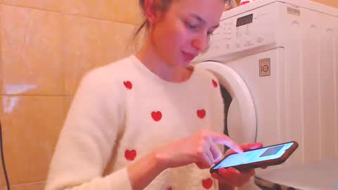 Snapshot of candyjesx chatting on 02/02/25, 03:28 CANDYJESx online show from 02/02/25, 03:28