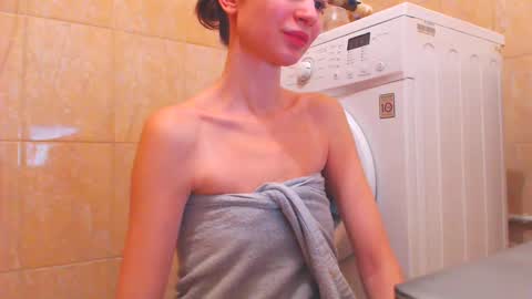 Snapshot of candyjesx chatting on 02/12/25, 10:35 CANDYJESx online show from 02/12/25, 10:35