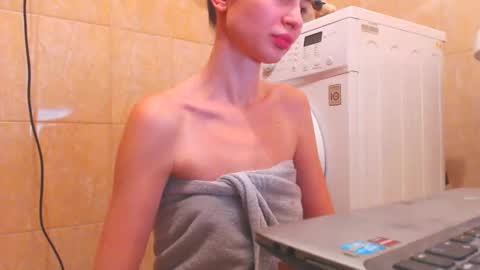 Snapshot of candyjesx chatting on 02/26/25, 02:25 CANDYJESx online show from 02/26/25, 02:25