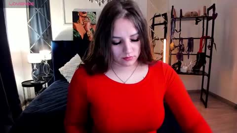 Sofia online show from 11/17/25, 12:38