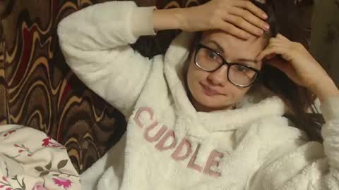 Snapshot of candylady13 chatting on 03/02/25, 05:25 say meow and send tips online show from 03/02/25, 05:25