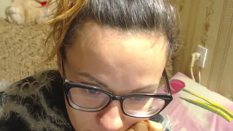 Snapshot of candylady136 chatting on 12/22/24, 11:54 say meow and send tip  online show from 12/22/24, 11:54