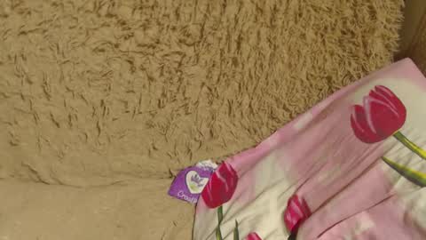Snapshot of candylady136 chatting on 12/22/24, 10:58 say meow and send tip  online show from 12/22/24, 10:58