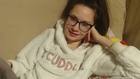 Snapshot of candylady136 chatting on 03/03/25, 10:20 say meow and send tip  online show from 03/03/25, 10:20