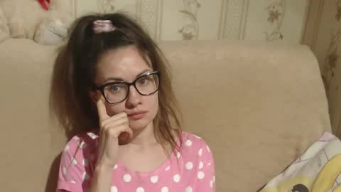 Snapshot of candylady136 chatting on 03/12/25, 04:35 say meow and send tip  online show from 03/12/25, 04:35
