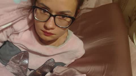 Snapshot of candylady136 chatting on 10/16/25, 09:16 say meow and send tip  online show from 10/16/25, 09:16