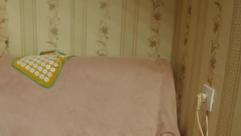 Snapshot of candylady136 chatting on 10/17/25, 10:07 say meow and send tip  online show from 10/17/25, 10:07
