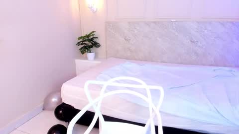 Snapshot of candylux4 chatting on 11/08/25, 11:54 CandyLux4 online show from 11/08/25, 11:54