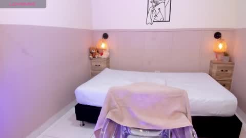 Snapshot of candylux4 chatting on 11/22/25, 07:46 CandyLux4 online show from 11/22/25, 07:46